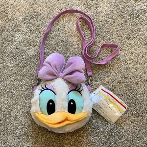 Daisy duck passholder Disney